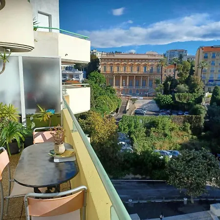L'escale A La French Riviera *
