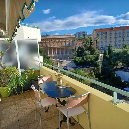 L'escale A La French Riviera