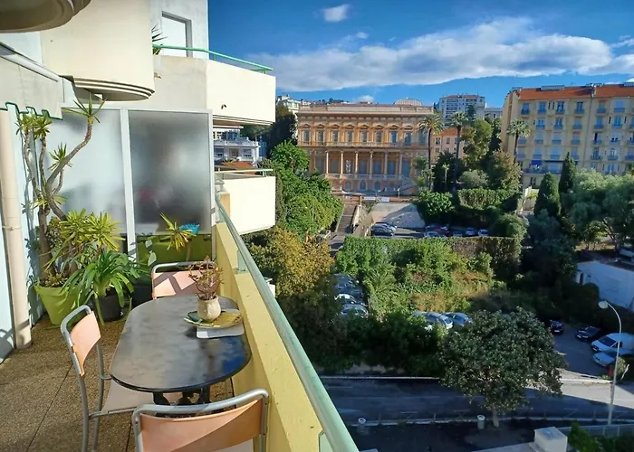 L'escale A La French Riviera *